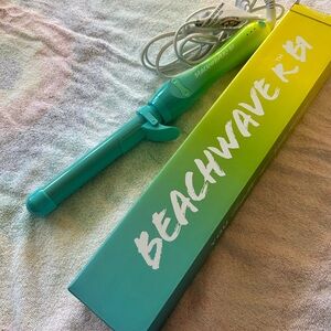 The Beachwaver Co. Kids Aqua Curling Iron